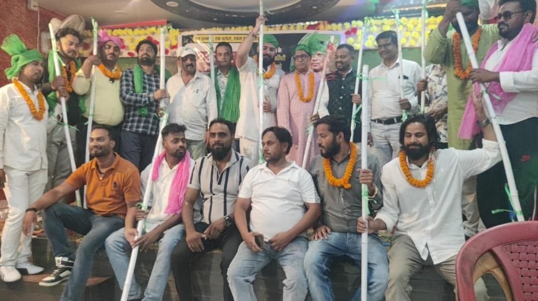   शहर और देहात के करीब 40 अखाड़ा धारियों को मिली सम्मान की सौगात, रॉयल बैंक्वेट खिरगांव में हुआ शानदार कार्यक्रम