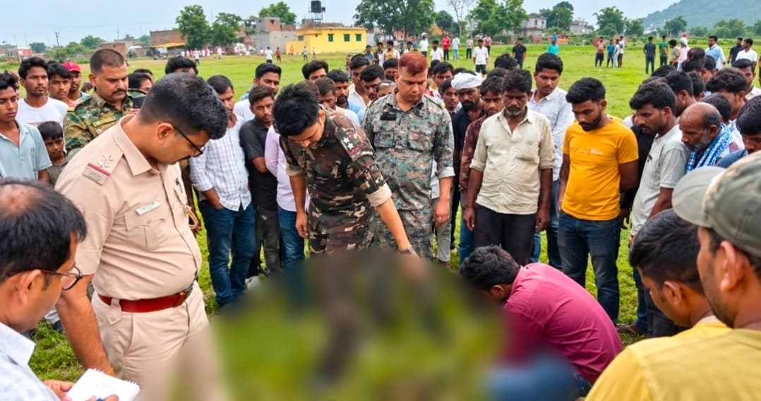 बक्सपुरा गांव में खून से लथपथ मिला 23 वर्षीय युवक का शव, हत्या की आशंका