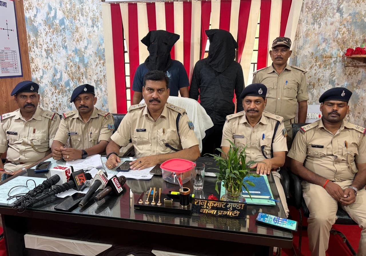50 हजार की छिनतई का मामला बुलेट गैंग के दो लुटेरे गिरफ्तार