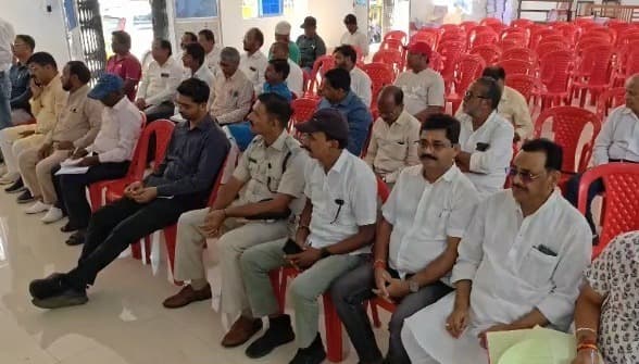 दुर्गापूजा को लेकर एसडीएम की अध्यक्षता में हुई शांति समिति की बैठक