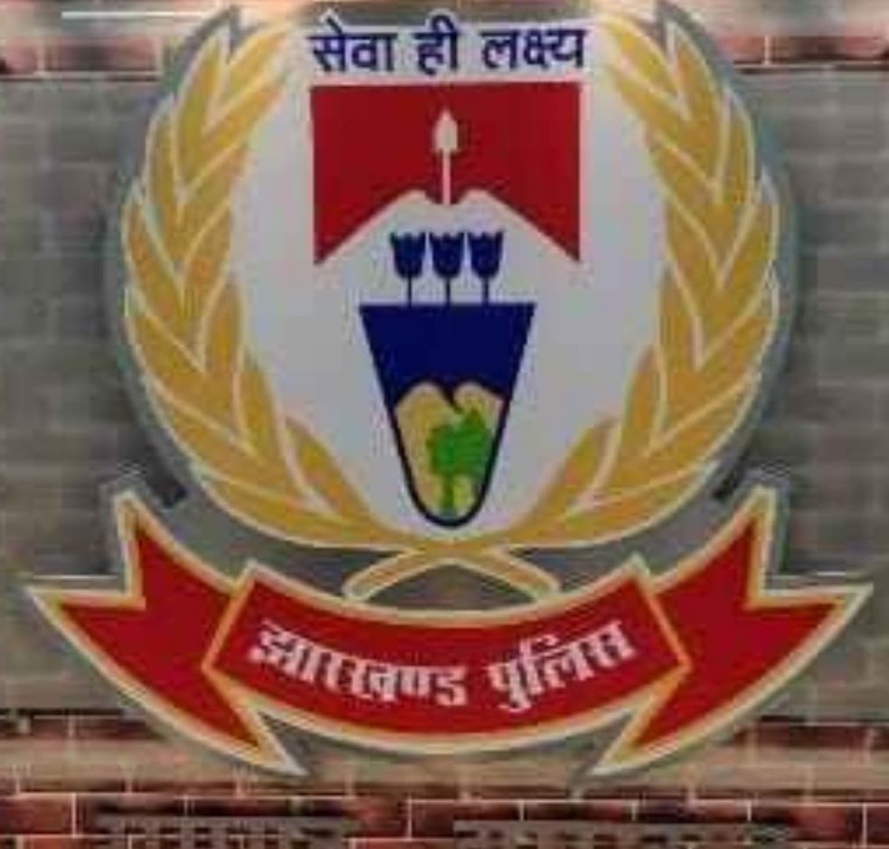 BJP-कांग्रेस कार्यकर्ताओं में झड़प के बाद पत्थरबाजी, एक पत्रकार घायल