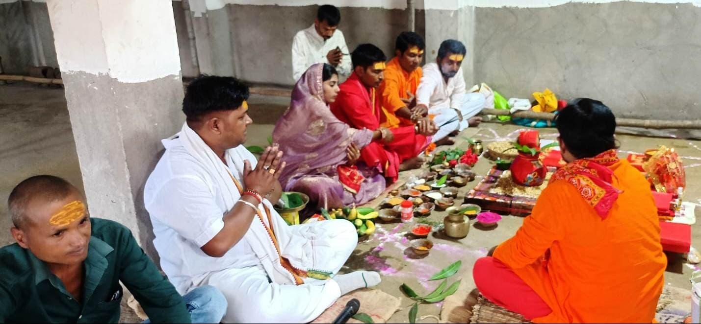 मां दुर्गा की आराधना का महापर्व शारदीय नवरात्र का शुभारंभ, भक्ति जयकारों से गूंजा क्षेत्र