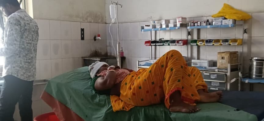 बरही चंदवारा मदनगुंडी में बाइक से गिरकर महिला गंभीर घायल, प्राथमिक उपचार के बाद सदर अस्पताल रेफर