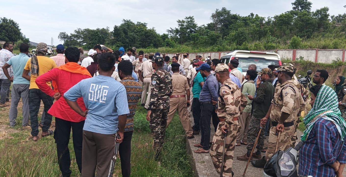 बोकारो थर्मल में CCL अधिकारियों का रैयतों ने किया विरोध, पुनर्वास और नियोजन को लेकर हंगामा