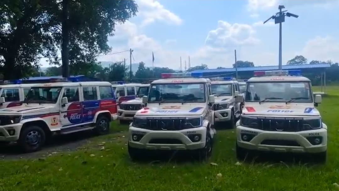 साहिबगंज पुलिस को मिली 15 नई बोलेरो, डायल-112 सेवा होगी और तेज