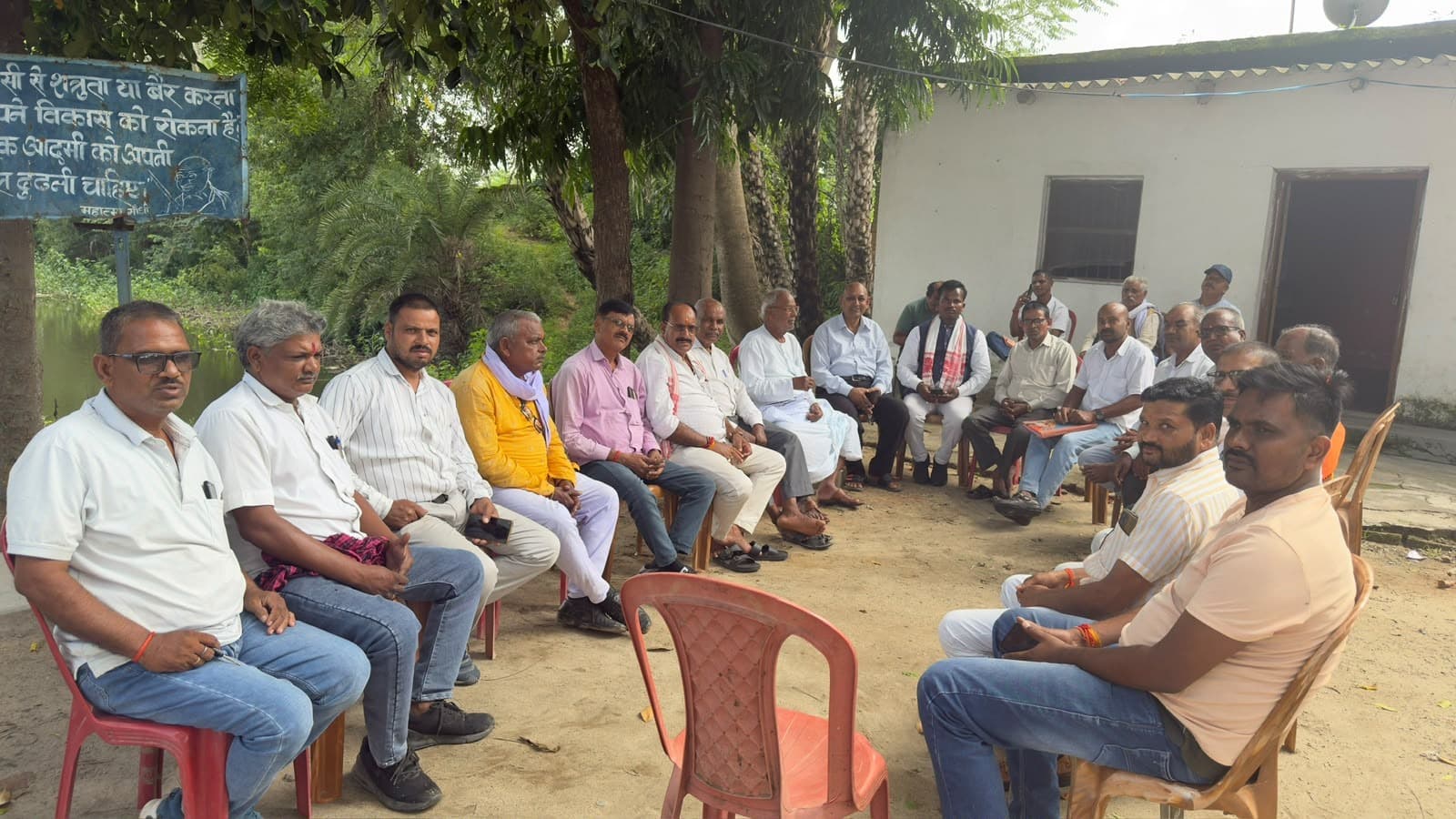 विश्वकर्मा मंदिर में चैय विश्वकर्मा समाज की बैठक
