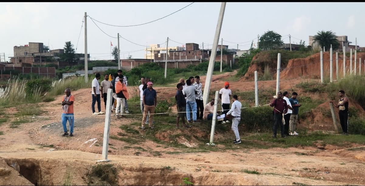 जांच से भू-माफियाओं में हड़कंप, घाट की जमीन अतिक्रमणमुक्त कराने की उठाई मांग