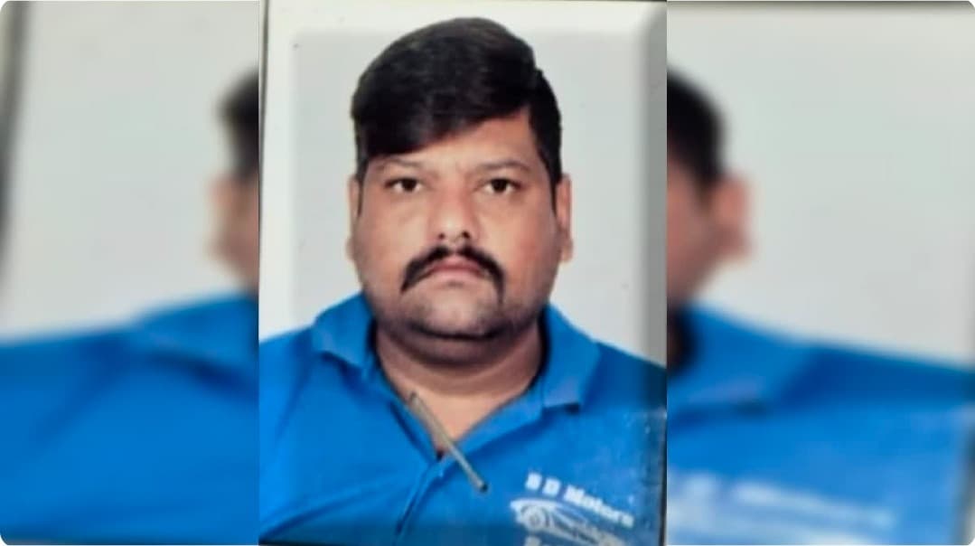 पुलिस की वर्दी में मिला सड़ा-गला शव, कमरे से बरामद हुआ महाराष्ट्र के व्यक्ति का आधार कार्ड