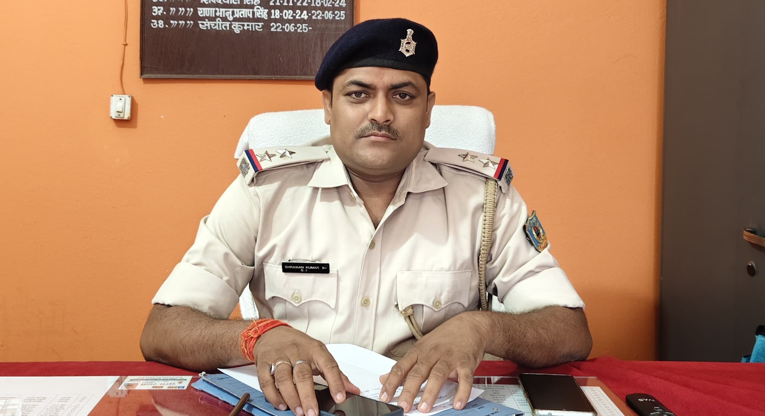 श्रवण कुमार बने पदमा थाना प्रभारी