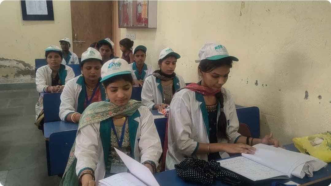 देवघर में स्किल डेवलपमेंट कार्यक्रम के बावजूद महिलाओं के रोजगार में कठिनाई