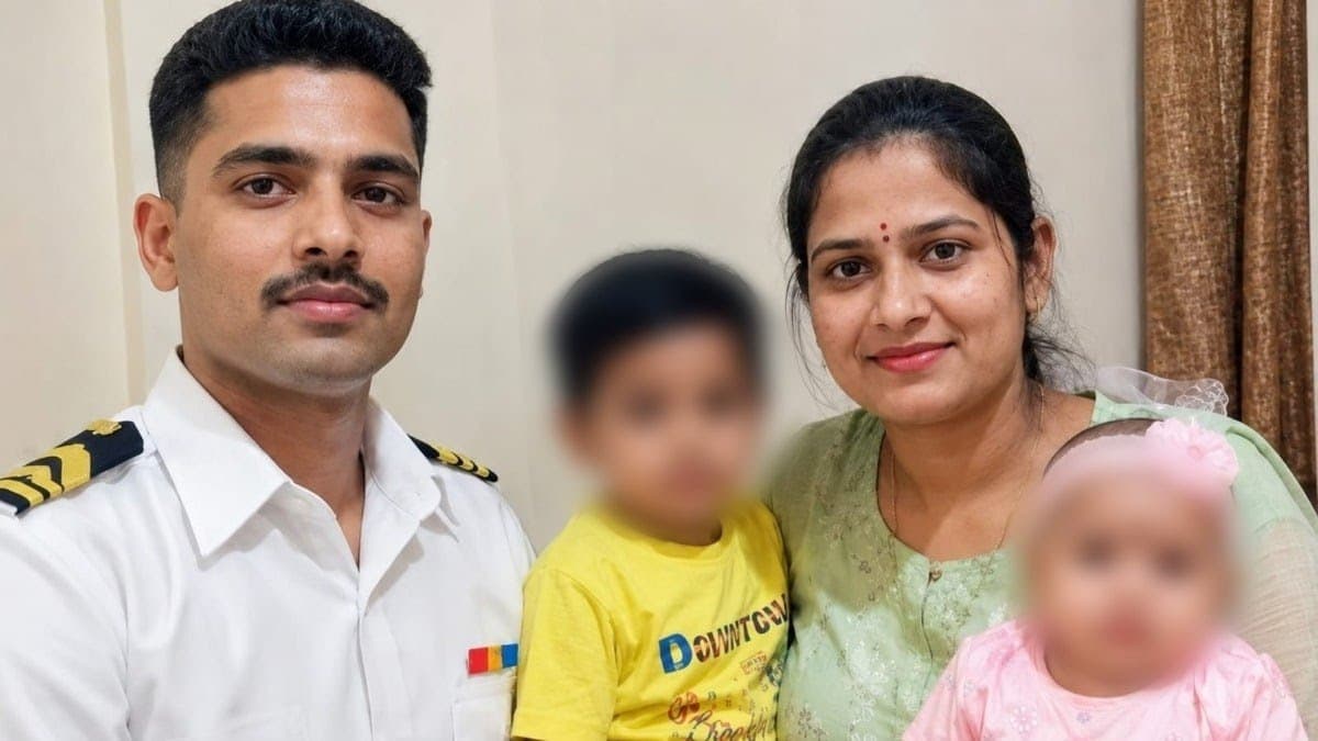 नौसेना जवान, पत्नी और दो बच्चों की एक साथ मौत, झुंझुनूं में हुआ अंतिम संस्कार