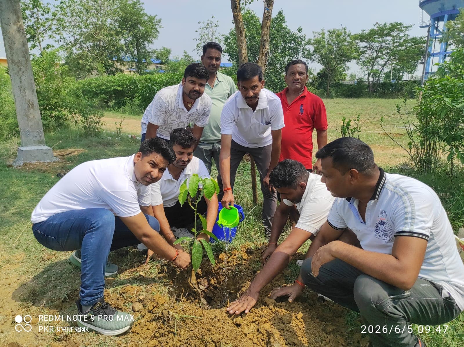विश्व पर्यावरण दिवस पर मयूरहंड थाना परिसर में हुआ पौधरोपण, पर्यावरण संरक्षण का दिया संदेश