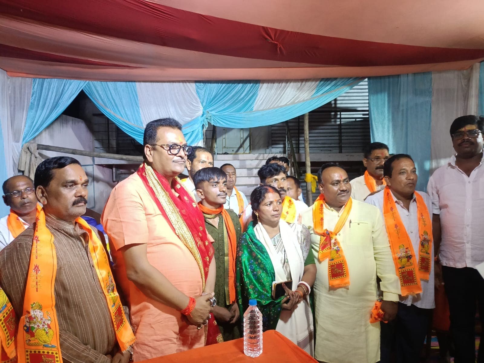 बसरिया में गणपति पूजा समारोह में शामिल हुए सांसद मनीष जायसवाल