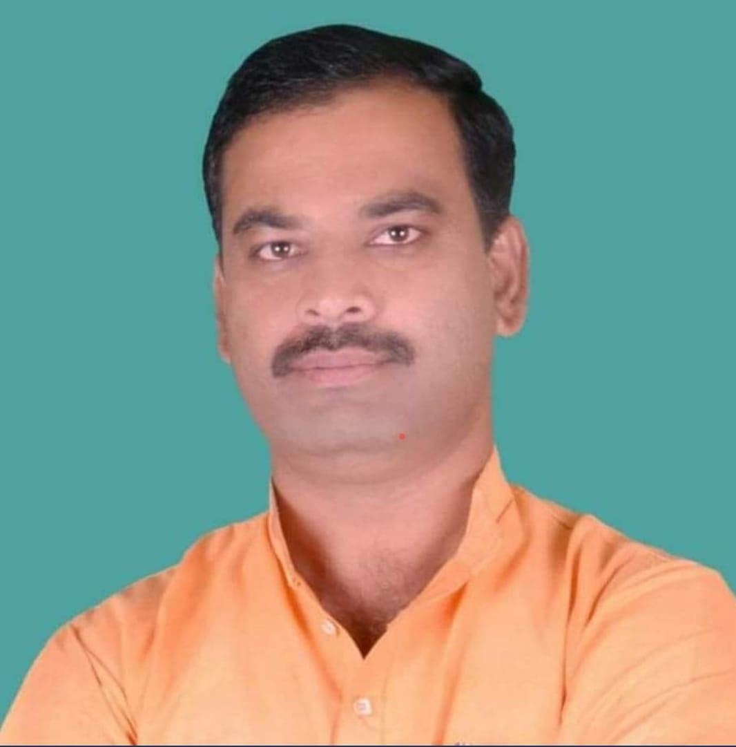 पूर्व जिप सदस्य सुनील साहू ने चौपारण थाना पर लगाया अवैध वसूली का आरोप, कार्रवाई की उठाई मांग