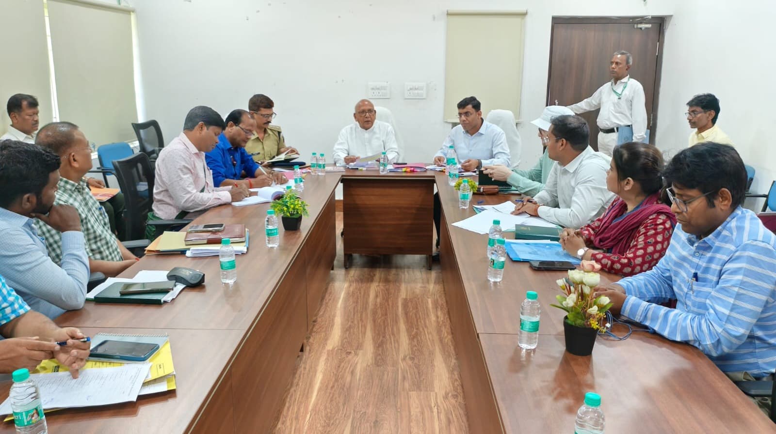 रामगढ़ परिसदन में प्रत्यायुक्त समिति की समीक्षा बैठक, विभिन्न अधिनियमों के प्रभावी क्रियान्वयन पर जोर