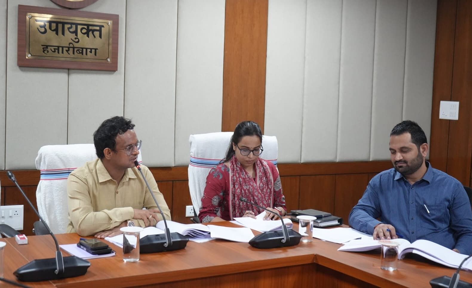 भूमि निबंधन में नहीं चलेगी लापरवाही, उपायुक्त ने एलपीसी व दस्तावेजों के अनिवार्य सत्यापन के दिए निर्देश