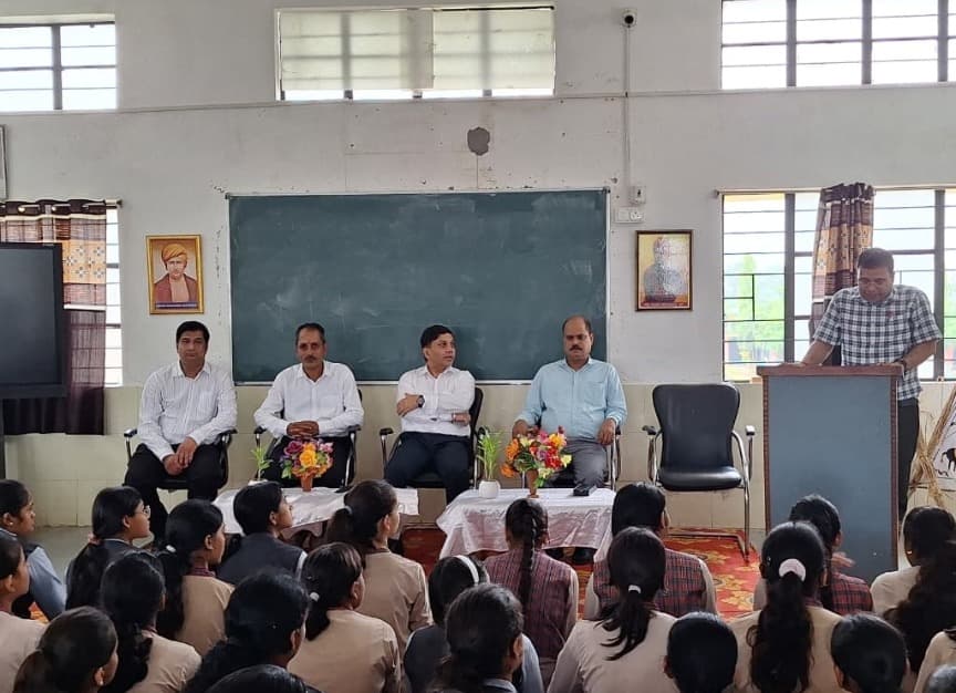 करियर काउंसलिंग कार्यशाला में विद्यार्थियों को मिली प्रतियोगी परीक्षाओं की तैयारी की जानकारी