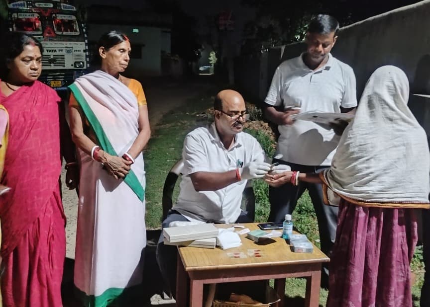 जीतपुर में फाइलेरिया जांच के लिए नाइट ब्लड सर्वे, 302 लोगों का लिया गया सैंपल