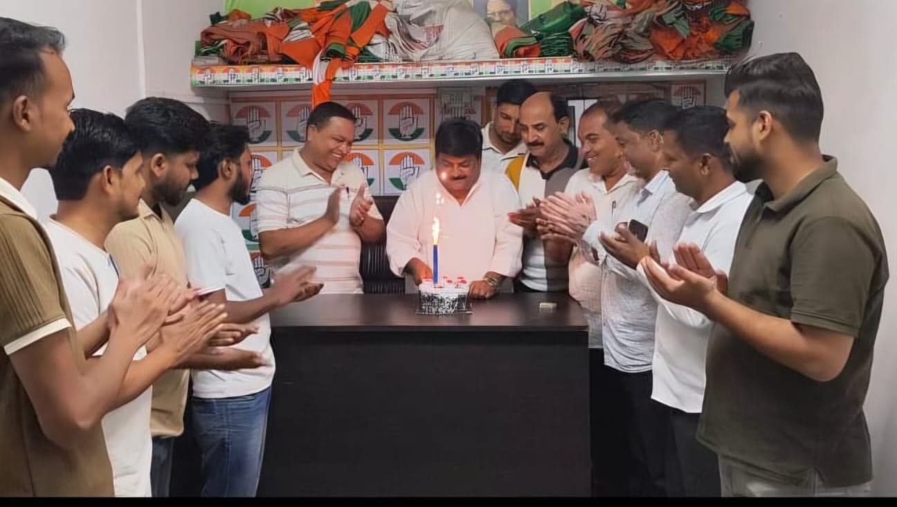 जिला कांग्रेस के अध्यक्ष पद पर सतीश केडिया के एस साल हुए पूरे, कांग्रेसियों ने दी बधाई