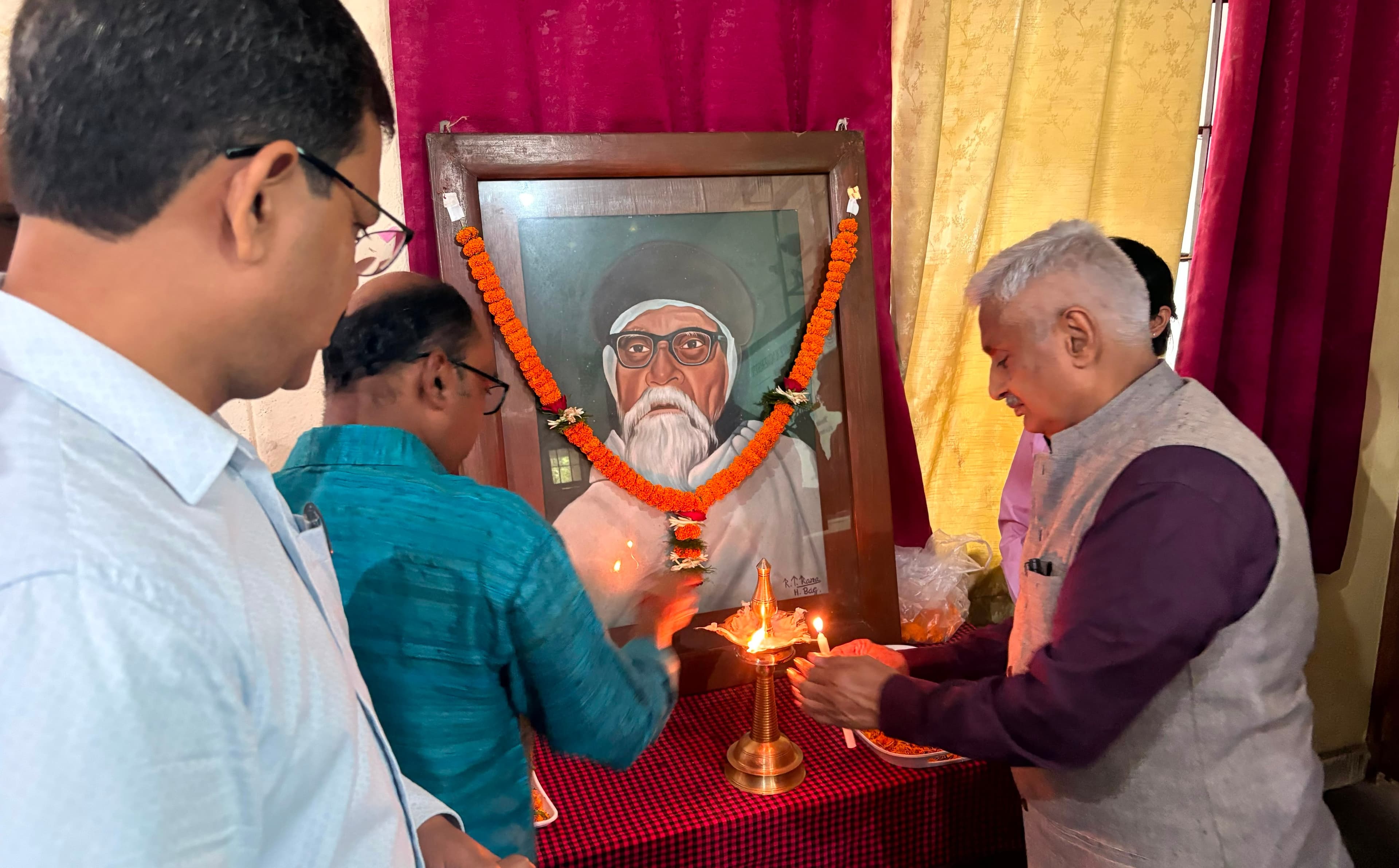 विभावि में आचार्य विनोबा भावे जयंती समारोह, कुलपति बोले- जरूरतमंदों के लिए कुछ सार्थक करना ही सच्ची श्रद्धांजलि