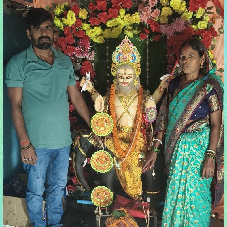 कुजू कोयलांचल में श्रद्धा के साथ मनी भगवान विश्वकर्मा की पूजा