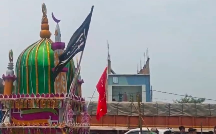 ‘डीजे पर डांस, हाथों में निशान’! मुहर्रम जुलूस में दिखा जोश, एडवाइजरी रह गई कागजों तक सीमित