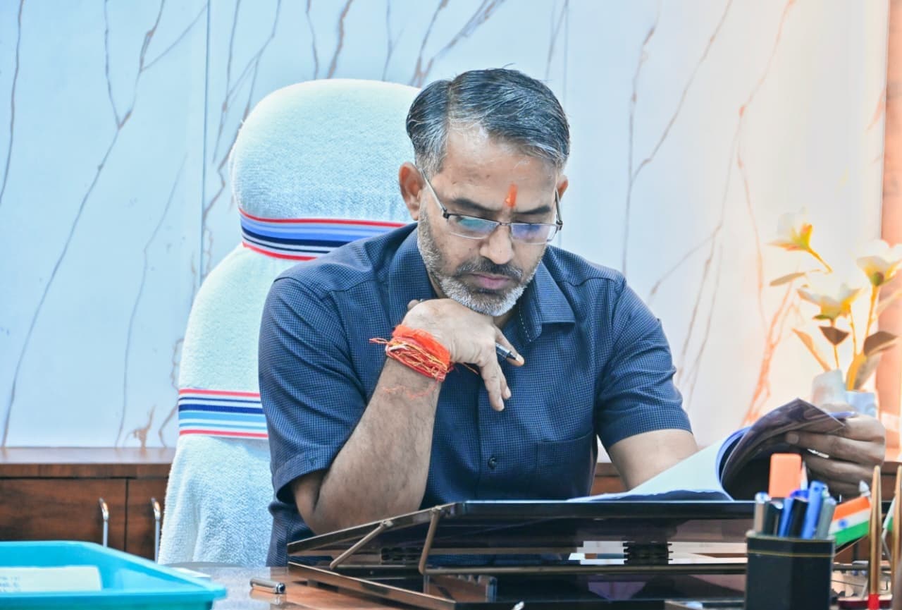 लगातार हो रही बारिश एवं जलजमाव को देखते हुए उपायुक्त ने लोगों से की एहतियात बरतने की अपील 