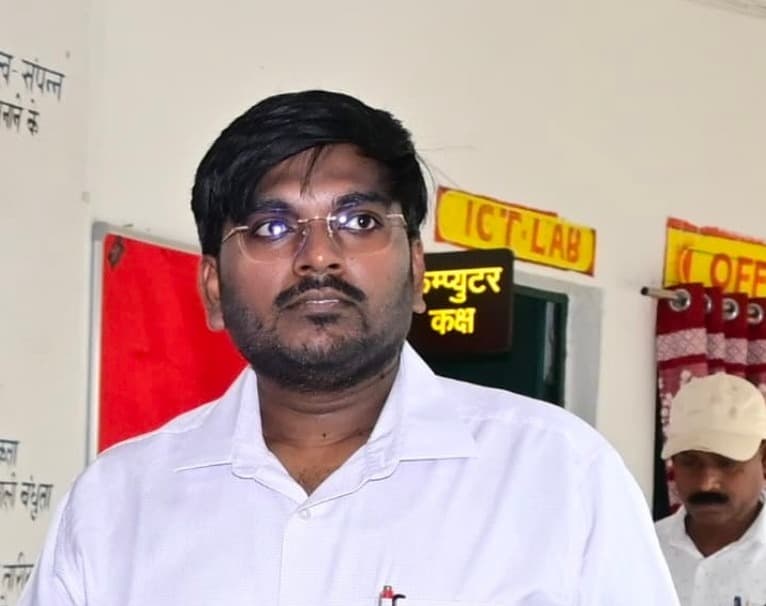 चतरा में मनरेगा में रिश्वत लेने का आरोप: प्रतापपुर के मुखिया की शक्तियां निलंबित