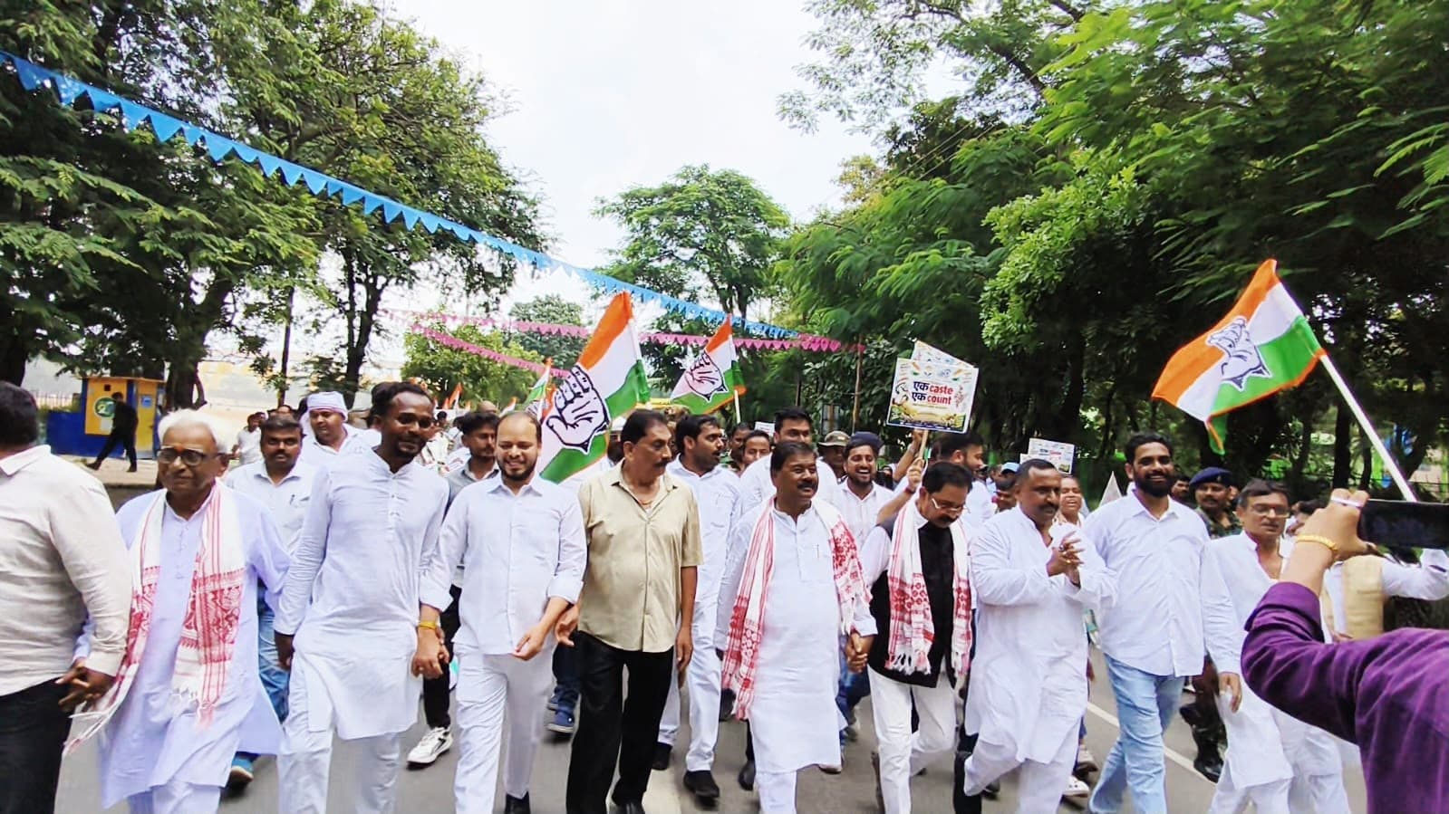 ओबीसी अधिकार को लेकर बापू वाटिका से रांची तक पैदल मार्च, सैकड़ों कांग्रेस कार्यकर्ता हुए शामिल