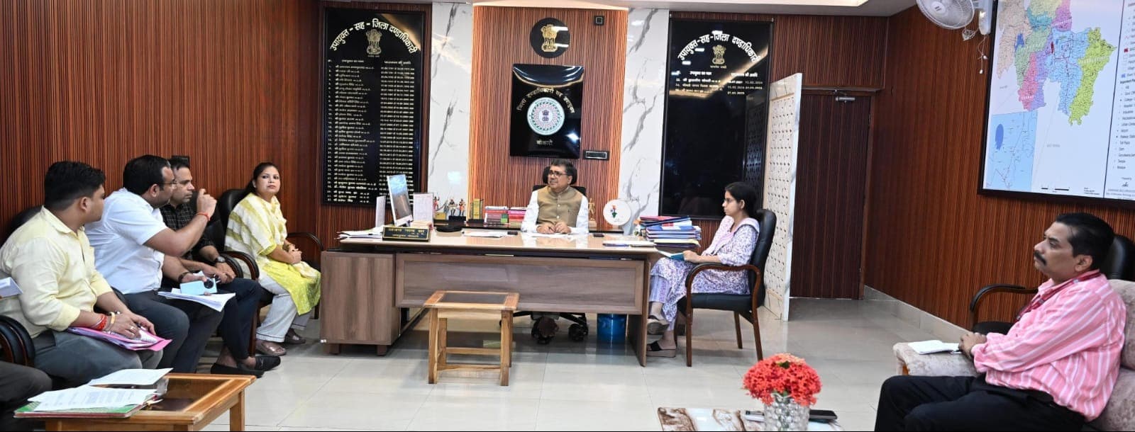 एक सप्ताह में शेष साइकिलों का वितरण पूरा करें : उपायुक्त, छात्रावासों के भौतिक सत्यापन का निर्देश
