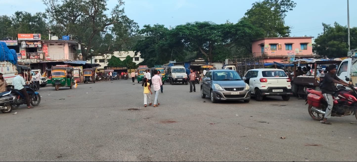 10 साल से बगोदर बस पड़ाव की नीलामी नहीं, हर साल करीब 26 लाख रुपये राजस्व का नुकसान