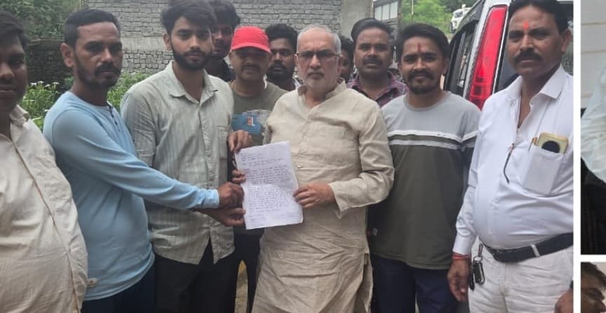 52वां जनता दरबार: विधायक मनोज कुमार यादव ने सुनी लोगों की समस्याएं