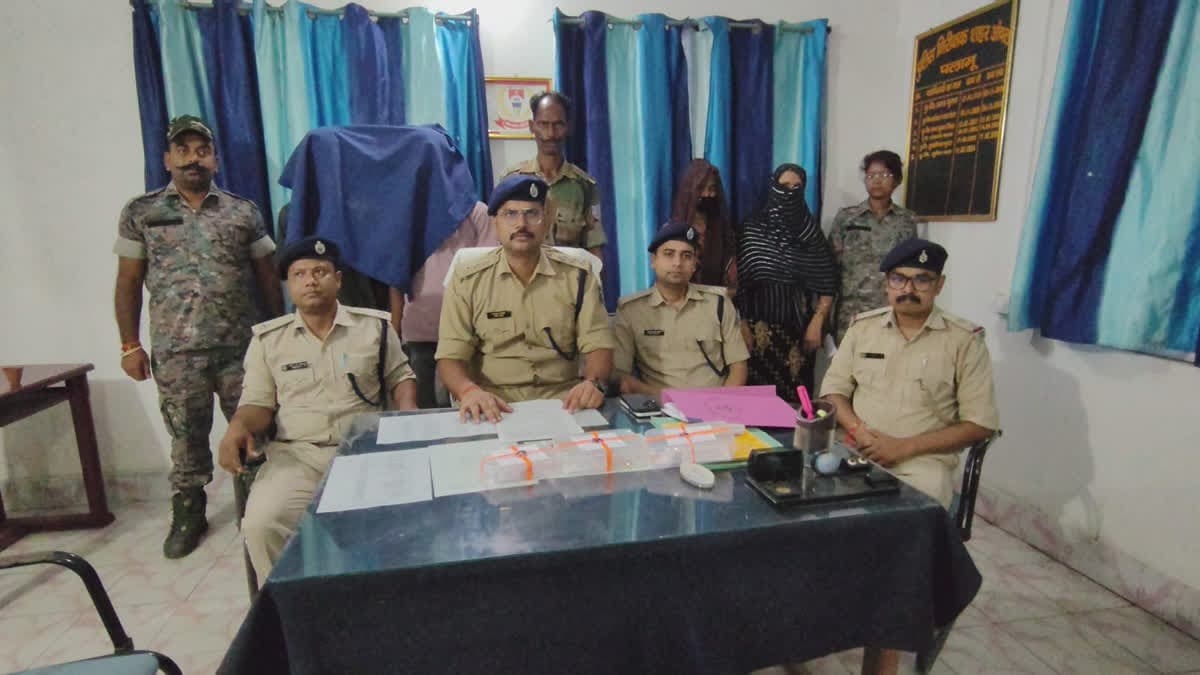 पलामू में वकील के घर चोरी का खुलासा, कामवाली और उसकी बेटी गिरफ्तार