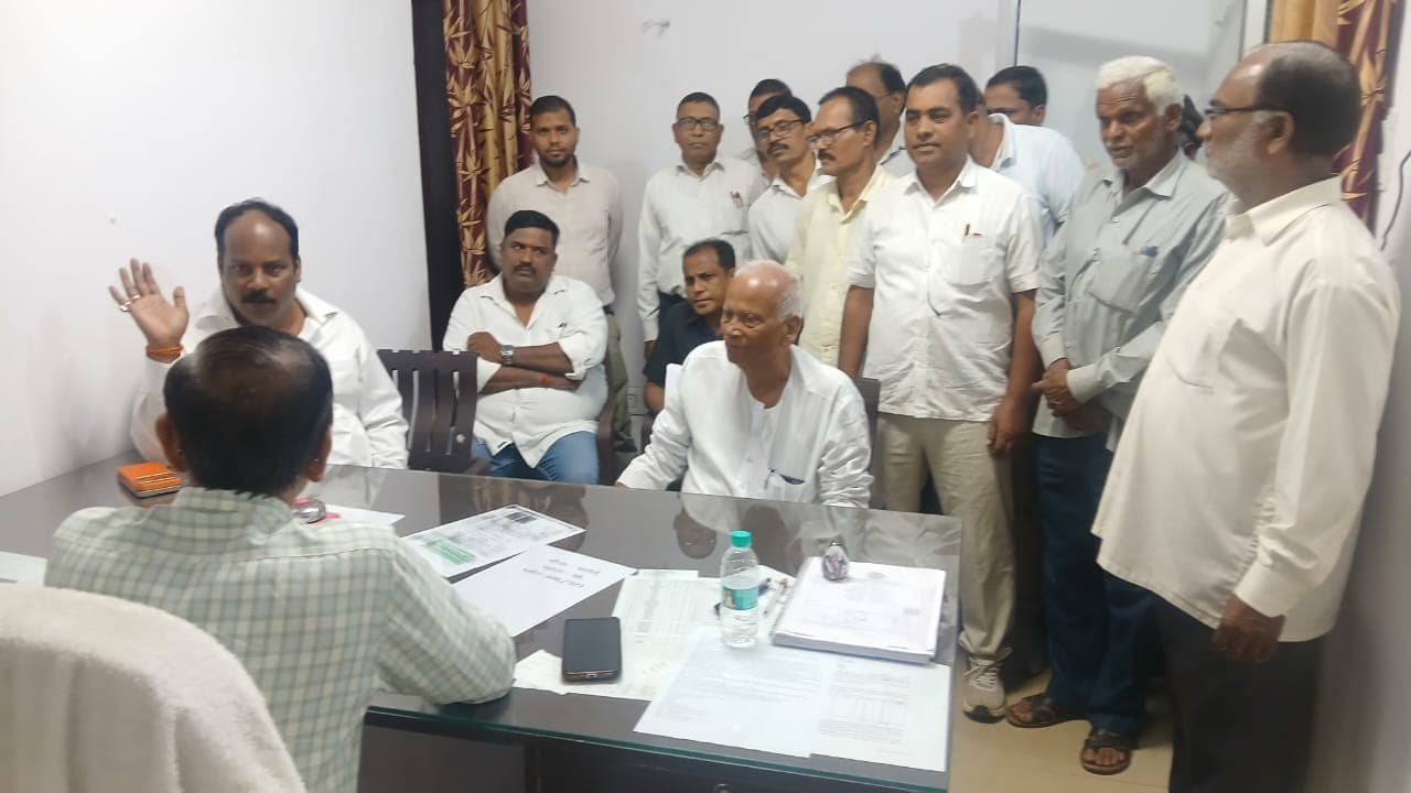 प्रदीप प्रसाद की पहल से दस्तावेज नवीस संघ की हड़ताल समाप्त, निबंधन का रास्ता साफ