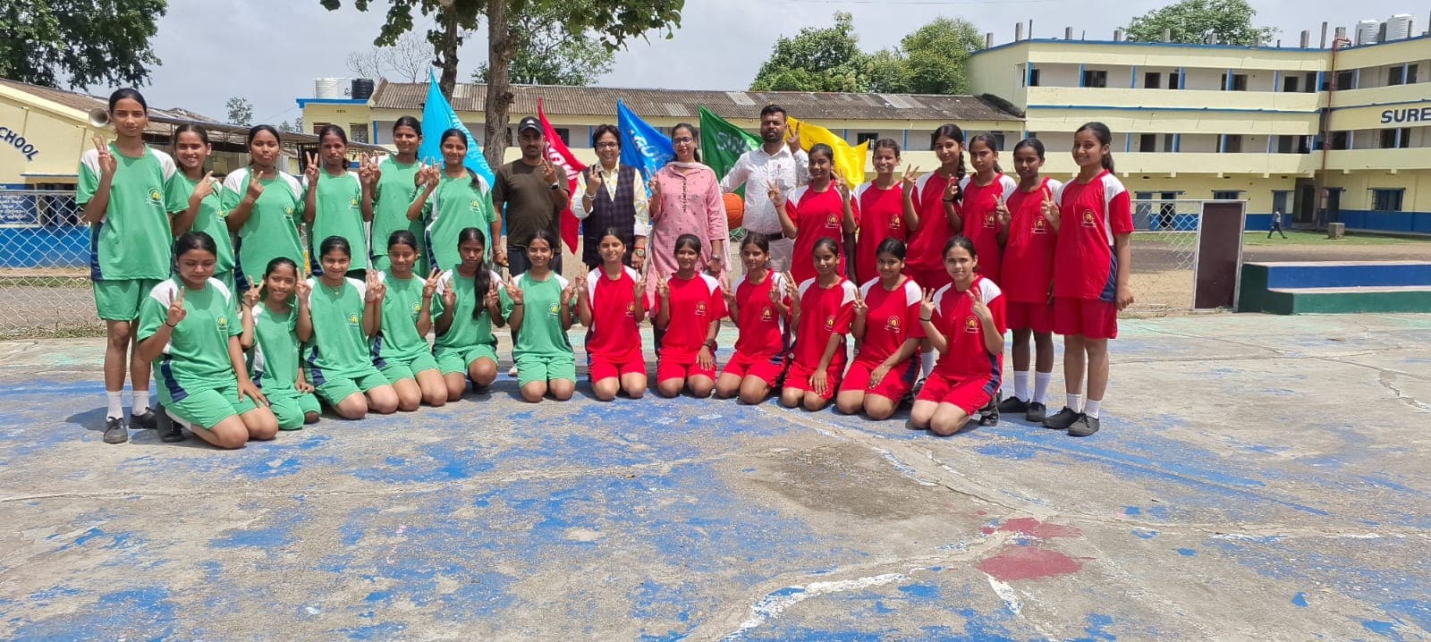 खेल के मैदान में चमकीं चौपारण की बेटियां, गांधी हाउस ने जीता बास्केटबॉल खिताब