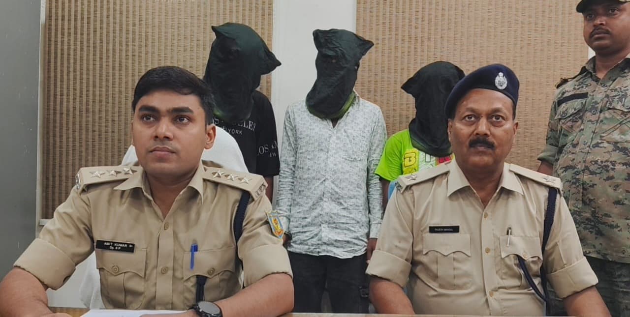 जामताड़ा साइबर पुलिस की बड़ी कार्रवाई, तीन साइबर अपराधी गिरफ्तार
