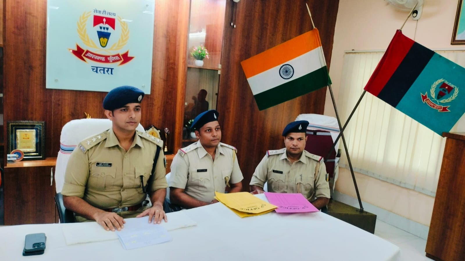 चतरा पुलिस की बड़ी कार्रवाई, एक करोड़ रुपये का 912 किलो डोडा बरामद