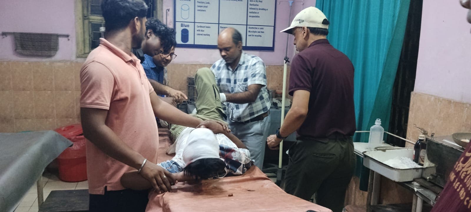 बोकारो थर्मल के पास दो बाइकों की भीषण टक्कर, चार युवक घायल