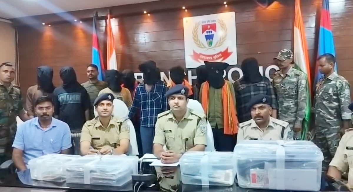 रांची में साइबर ठगी गिरोह का पर्दाफाश, दस आरोपी गिरफ्तार