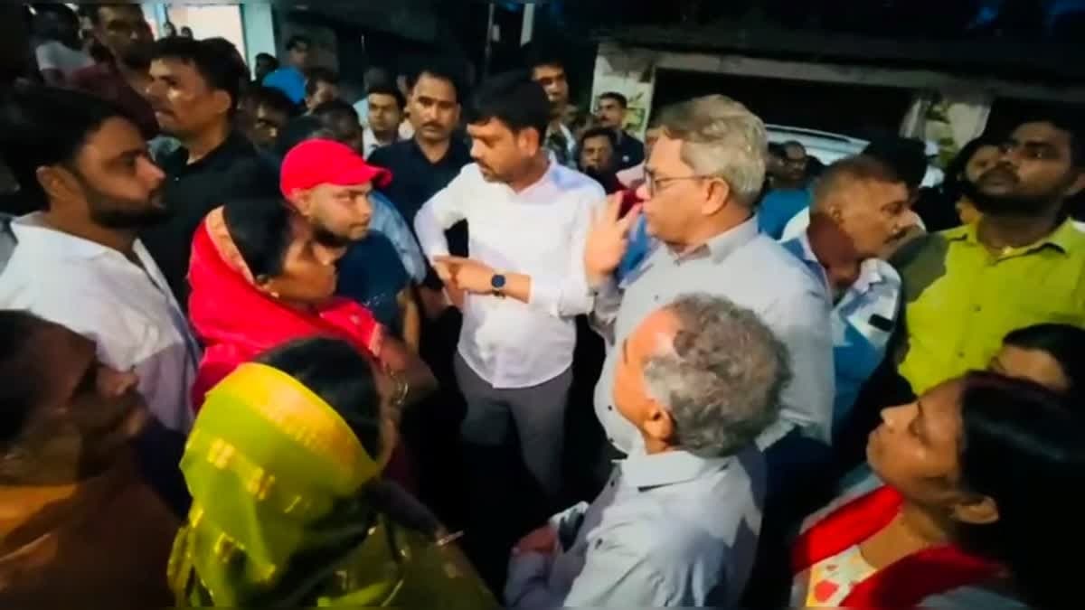 धनबाद में भू-धंसान से मची दहशत, एक दर्जन से ज्यादा घरों में पड़ी दरारें