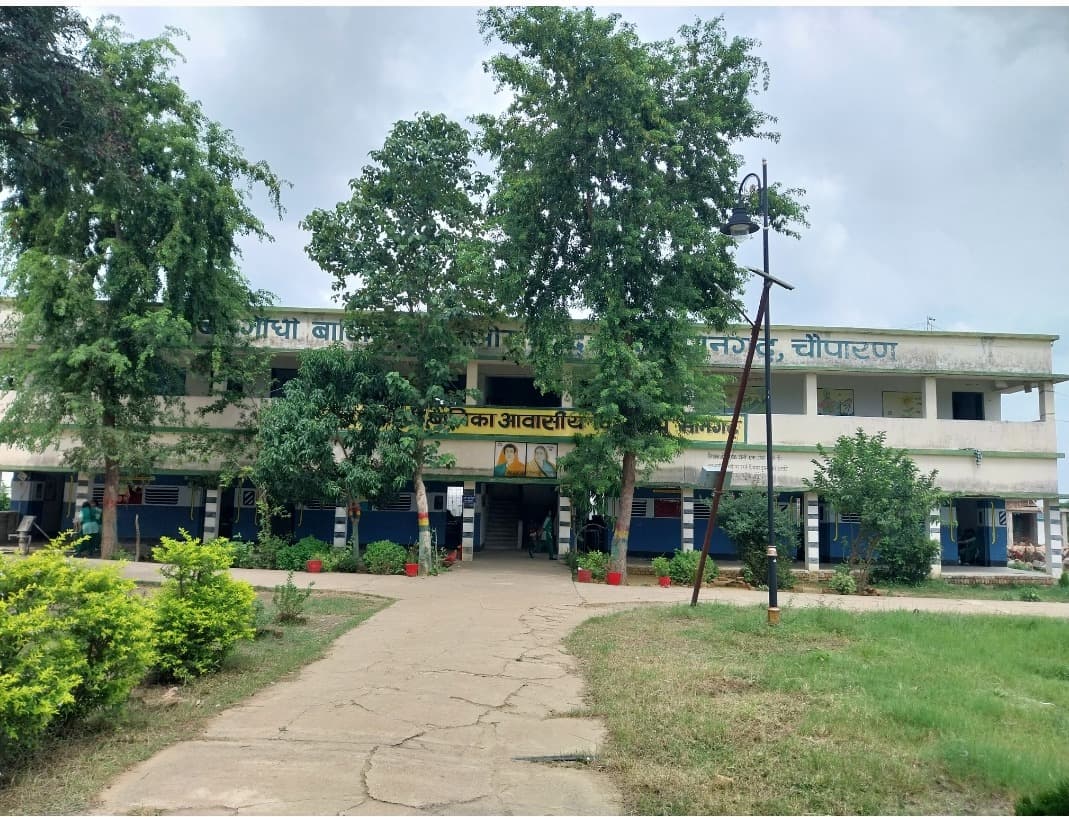 दो माह से वेतन नहीं मिलने से कस्तूरबा विद्यालय की शिक्षिकाएं परेशान