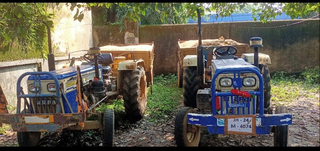 भदानीनगर पुलिस ने अवैध बालू लदे दो ट्रैक्टर पकड़ा, डीटीओ को दी सूचना
