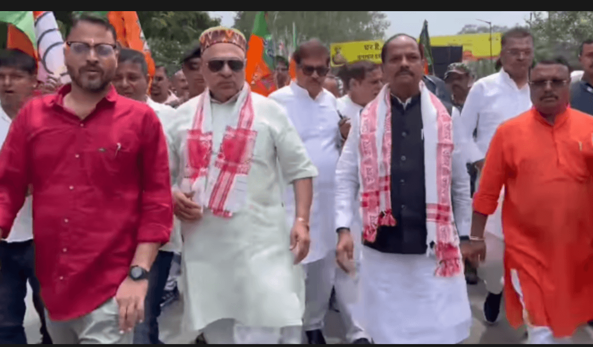 छात्रों पर लाठीचार्ज और एफआईआर पर भाजपा का प्रदर्शन, रघुवर दास का हेमंत सरकार पर सीधा हमला