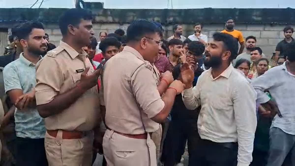 रांची में सड़क हादसे में बुजुर्ग की मौत, गुस्साए लोगों ने सड़क जाम की