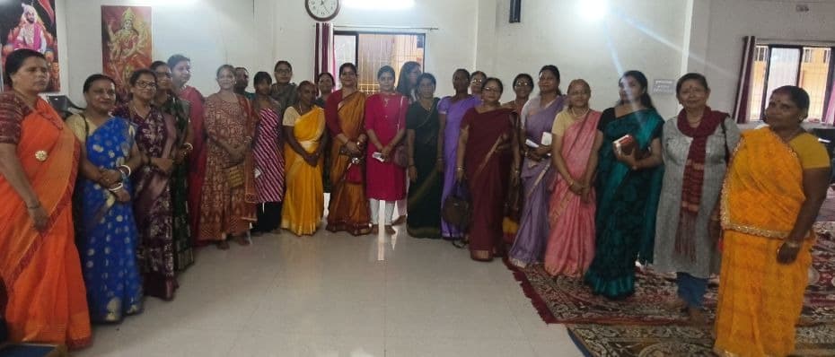 संघ कार्यालय में गूंजा राष्ट्रसेवा का संकल्प, राष्ट्रीय सेविका समिति की बैठक में जुटीं 40 महिलाएं 
