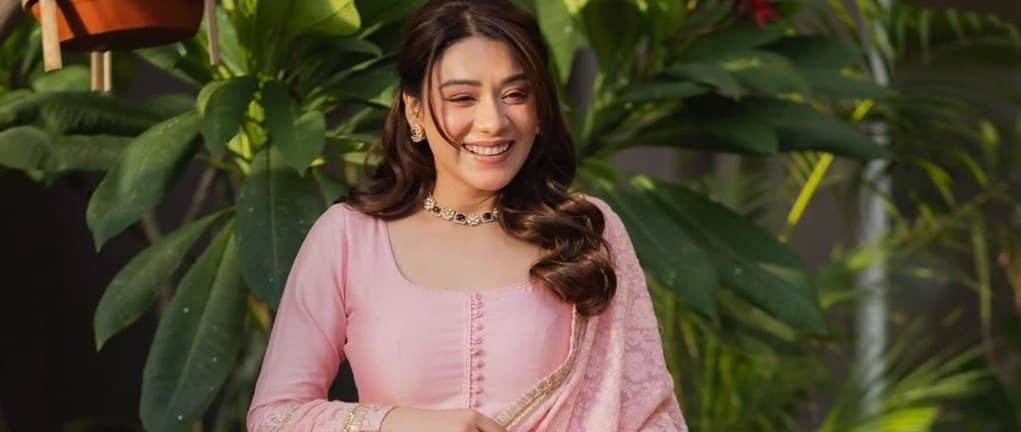 ये काली काली आंखें' फेम आंचल सिंह ने की सगाई, लंबे समय के बॉयफ्रेंड मोहित चावला संग शुरू किया नया सफर