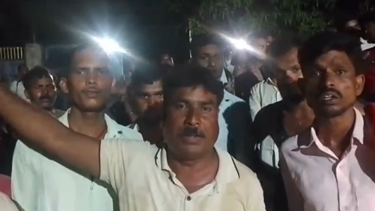 गढ़वा में कई स्कूली छात्राएं बीमार, अस्पताल में कराया गया भर्ती, जांच में जुटा प्रशासन