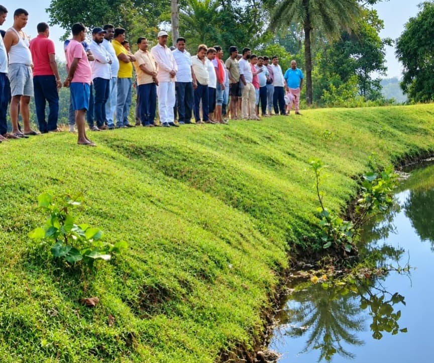 ग्रामीणों के सहयोग से संवरेगा कोरियाडीह छठ घाट, सीढ़ी निर्माण का निर्णय - पूजा के लिए कमेटी गठित