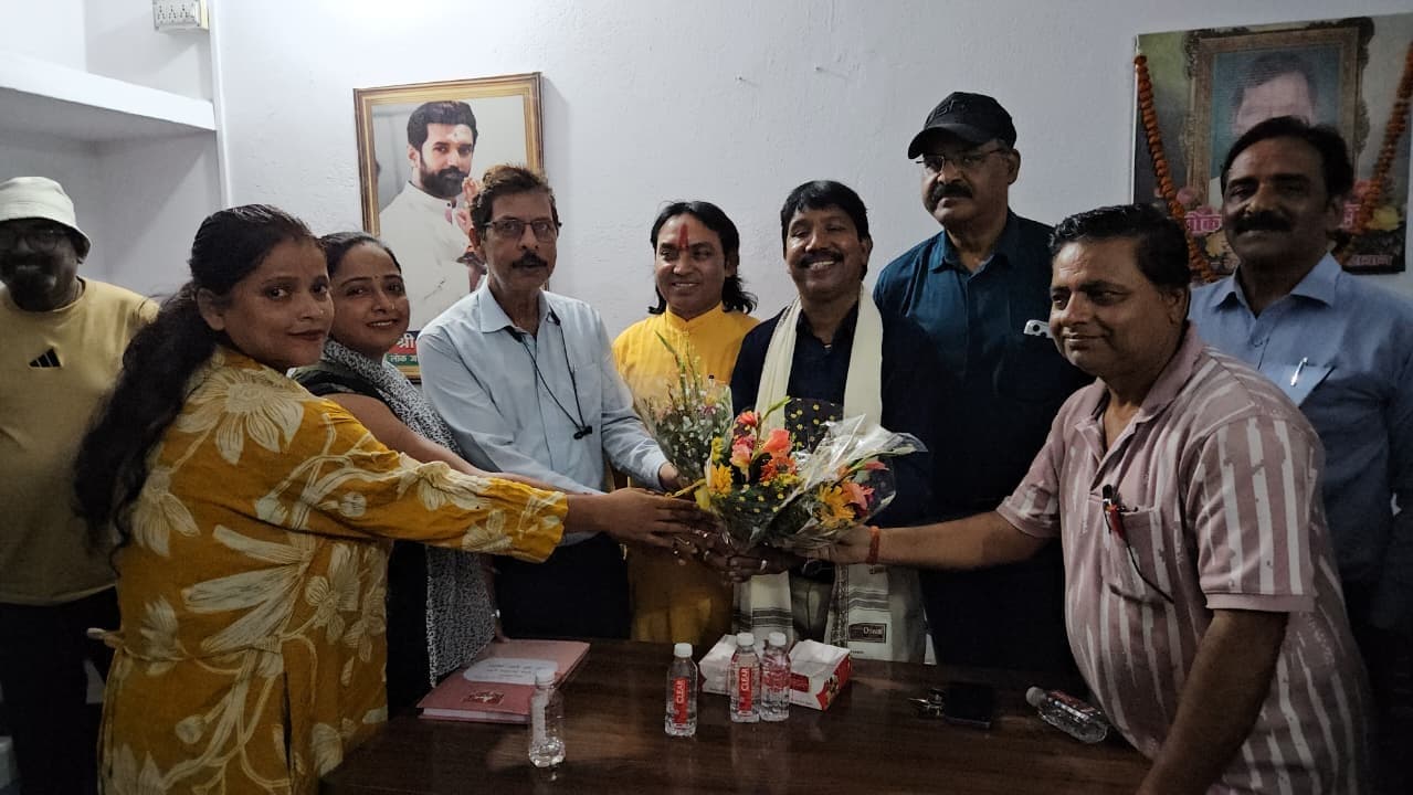 हजारीबाग आर्ट एंड कल्चरल ट्रस्ट का हुआ पुनर्गठन, आमसभा में पुरानी कमेटी भंग  