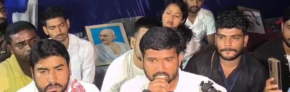 JPSC-JSSC आंदोलन तेज, 24 जिलों में हेमंत सोरेन और राहुल गांधी का पुतला फूंकने का ऐलान